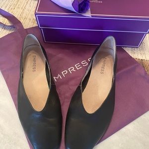 Empress black flats